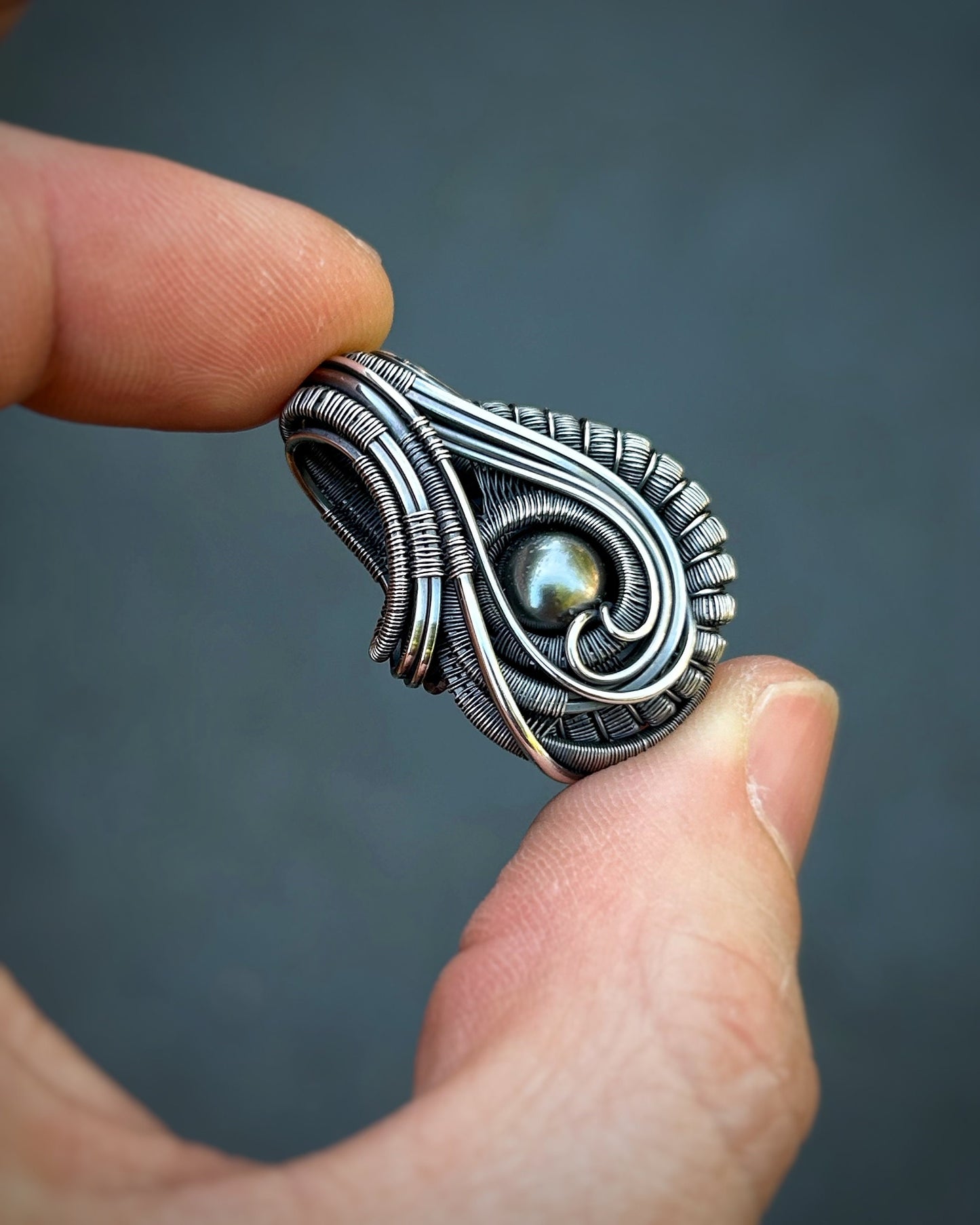 Black Pearl Pendant // Oxidized Silver // Wire Wrap // Festival Jewelry // Pearl Necklace // Handmade // Wire Flow // Elegant // Art