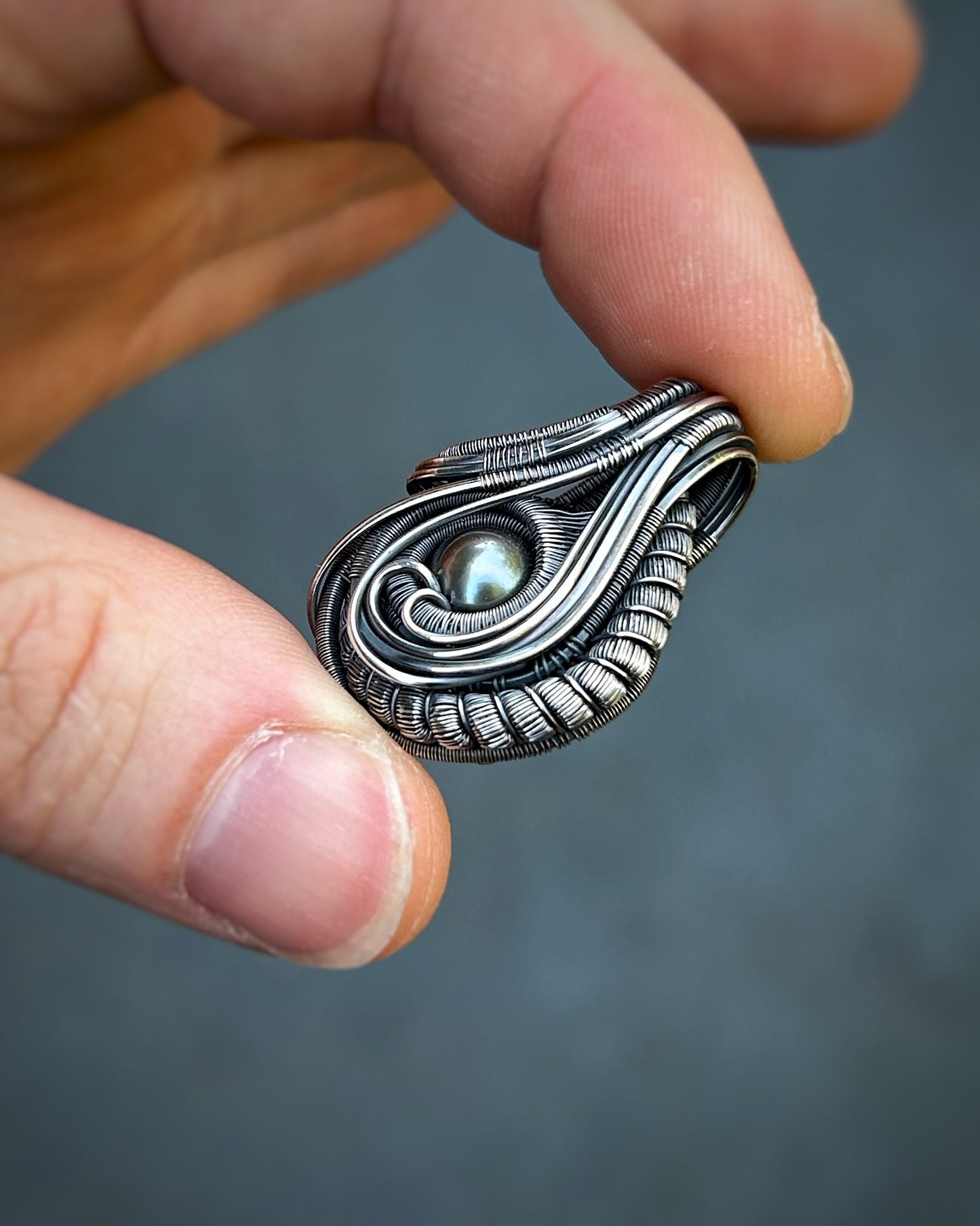 Black Pearl Pendant // Oxidized Silver // Wire Wrap // Festival Jewelry // Pearl Necklace // Handmade // Wire Flow // Elegant // Art