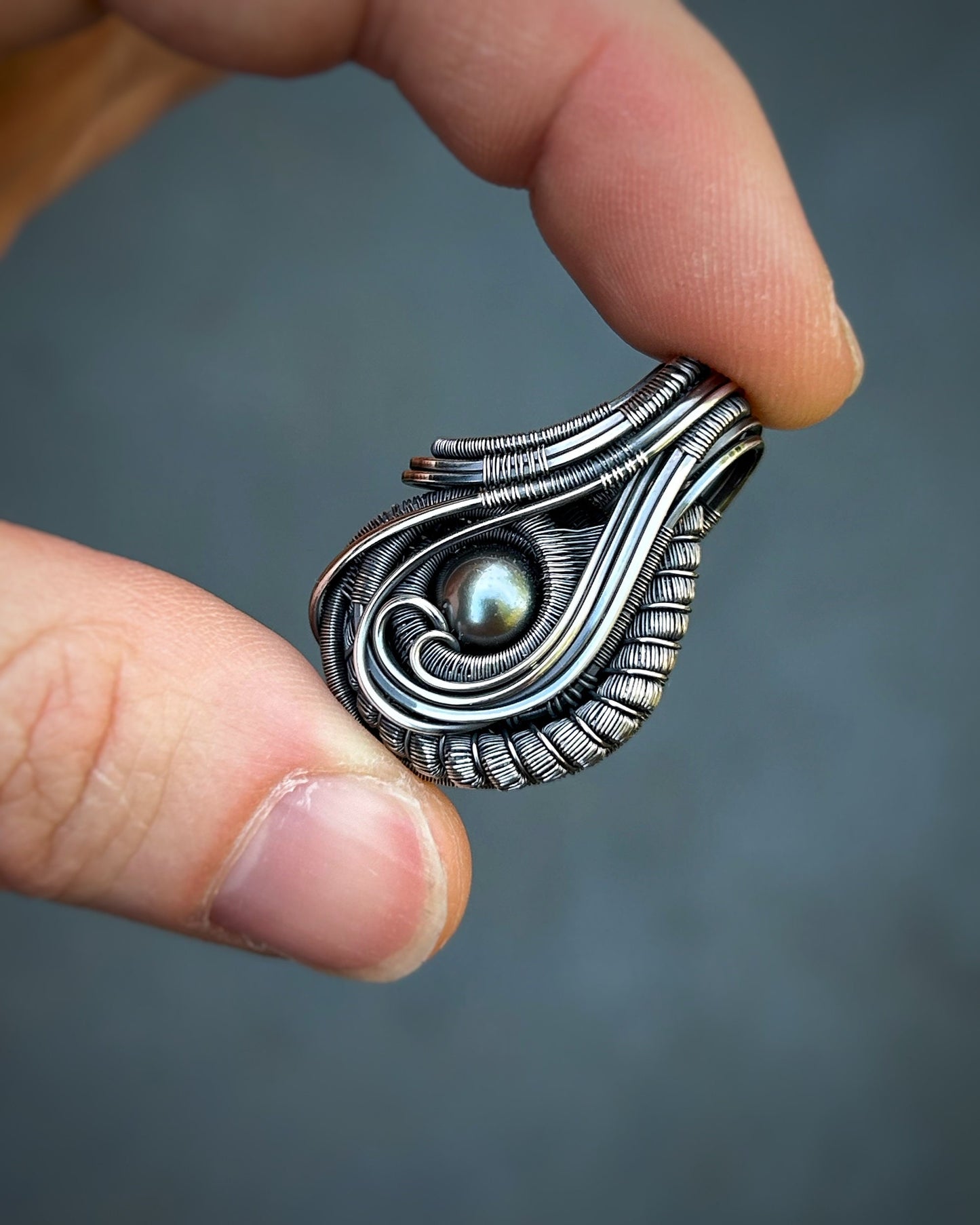 Black Pearl Pendant // Oxidized Silver // Wire Wrap // Festival Jewelry // Pearl Necklace // Handmade // Wire Flow // Elegant // Art