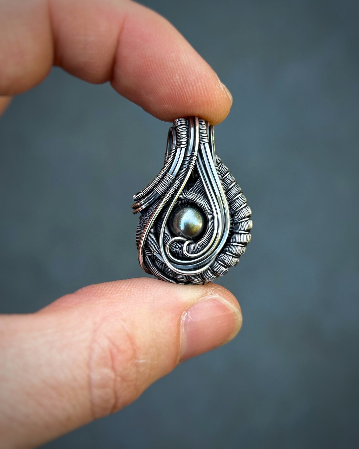 Black Pearl Pendant // Oxidized Silver // Wire Wrap // Festival Jewelry // Pearl Necklace // Handmade // Wire Flow // Elegant // Art
