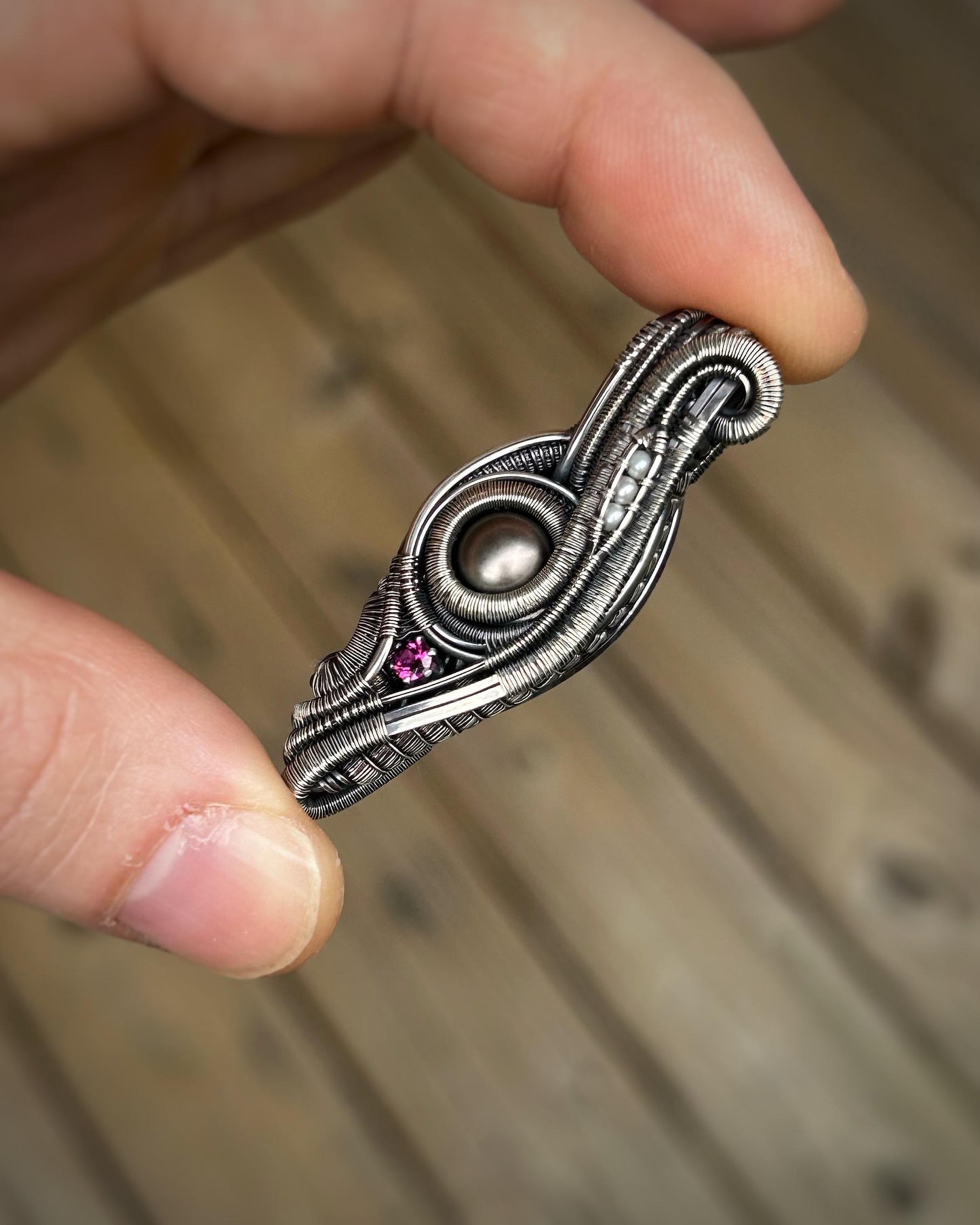 Pearl Pendant // Slender Bender // Rhodolite Magenta Garnet // Oxidized/Polished Silver // Tahitian Black Pearl // Festival Jewelry // Wire