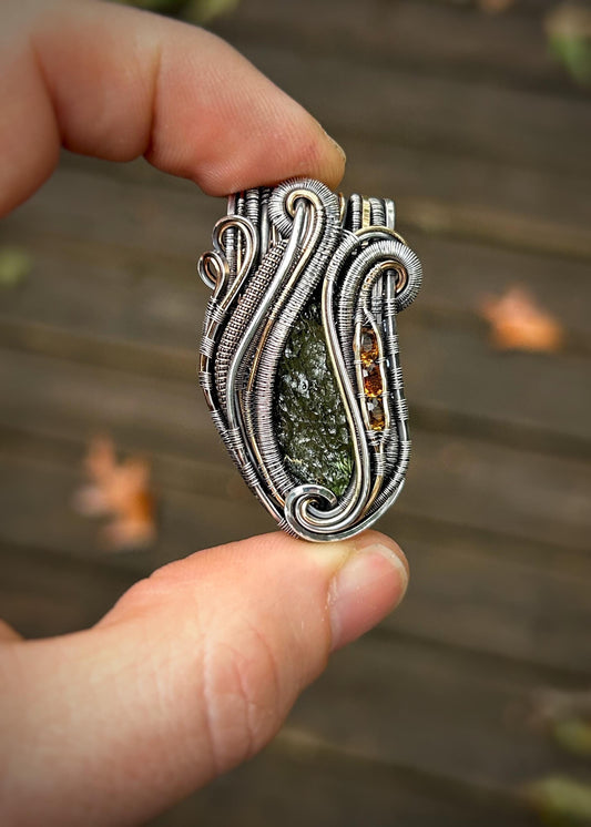 Wide Bail Moldavite Jammer // Faceted Tourmaline // Autumnal Colors // Oxidized Sterling Silver // Festival Jewelry // Organic Wire Flow