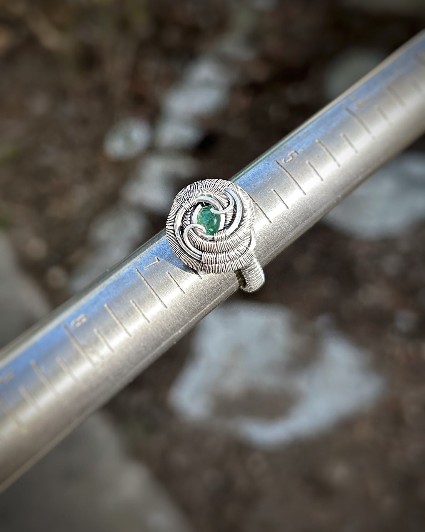 Size 6 // Emerald Ring // Oxidized Silver // Elegant // Symmetrical // Comfortable // Festival Jewelry // Handmade Wire Art