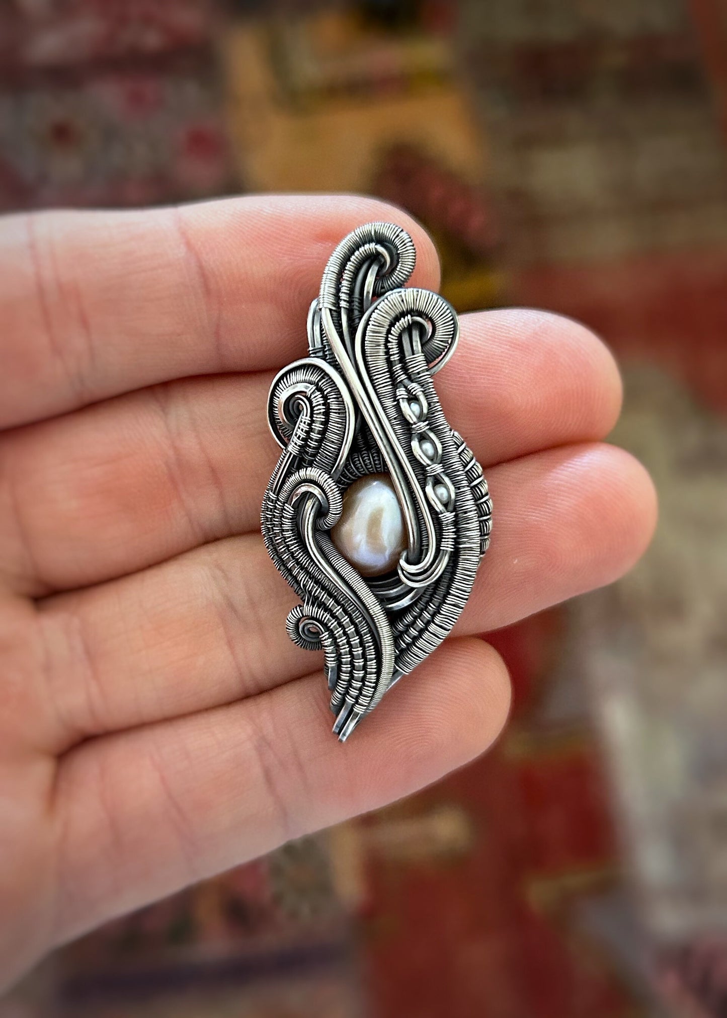 Pearls // Freshwater Pearls // Pendant // Wire Wrapped Pendant // Oxidized Silver // Handmade // Organic Wire Flow // Festival Jewelry