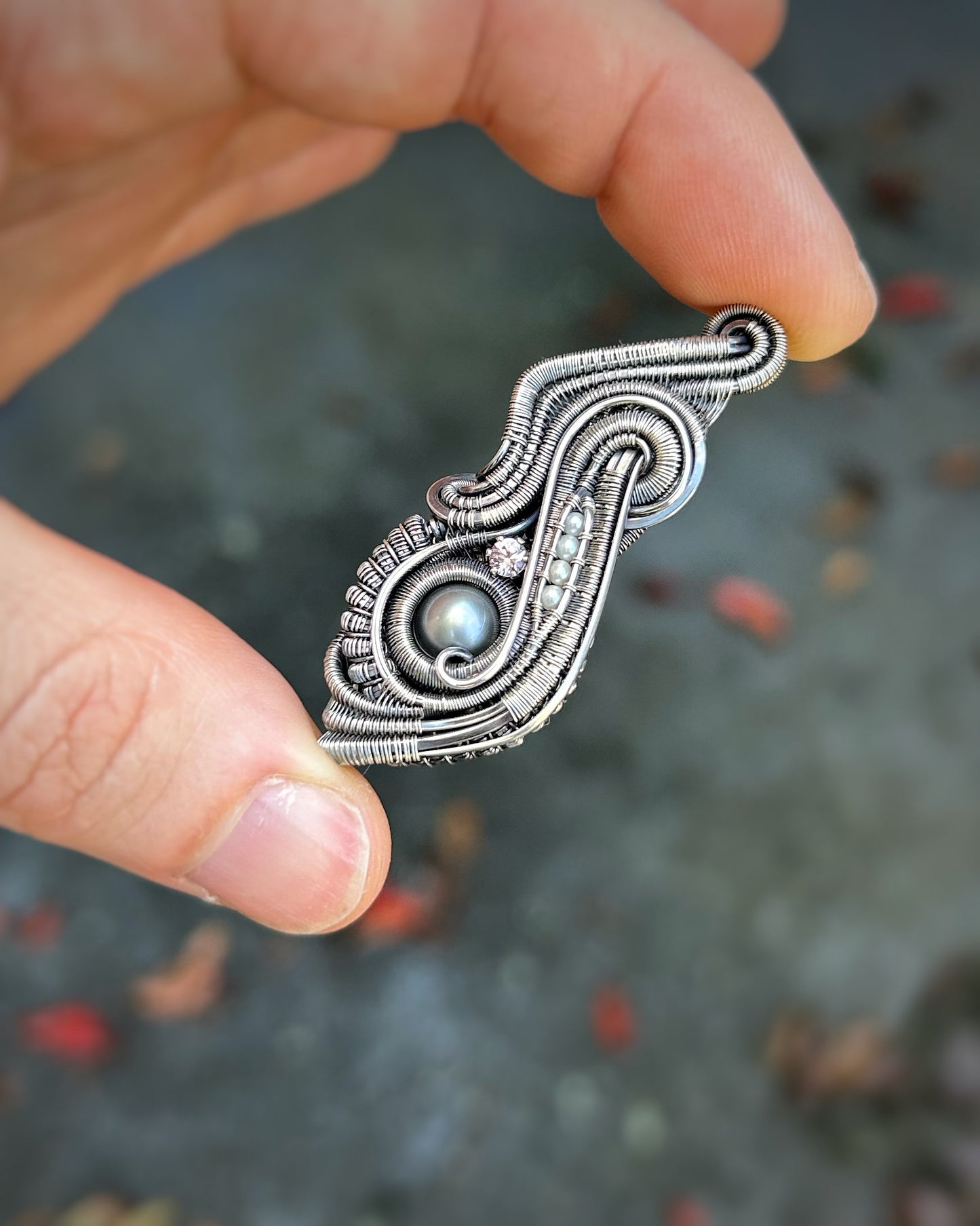 Tahitian Pearl Pendant // Wire Wrap // Festival Jewelry // Oceanic // Sapphire // Handmade // Elegant // Sexy Art // Wearable // Necklace