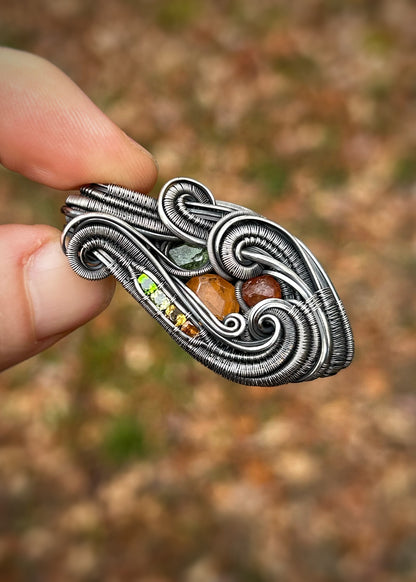 Autumnal Jammer Pendant // Garnet Crystals // Color Gradient // Festival Jewelry // Oxidized Silver Wire Wrap // Handmade Wire Art // Sexy