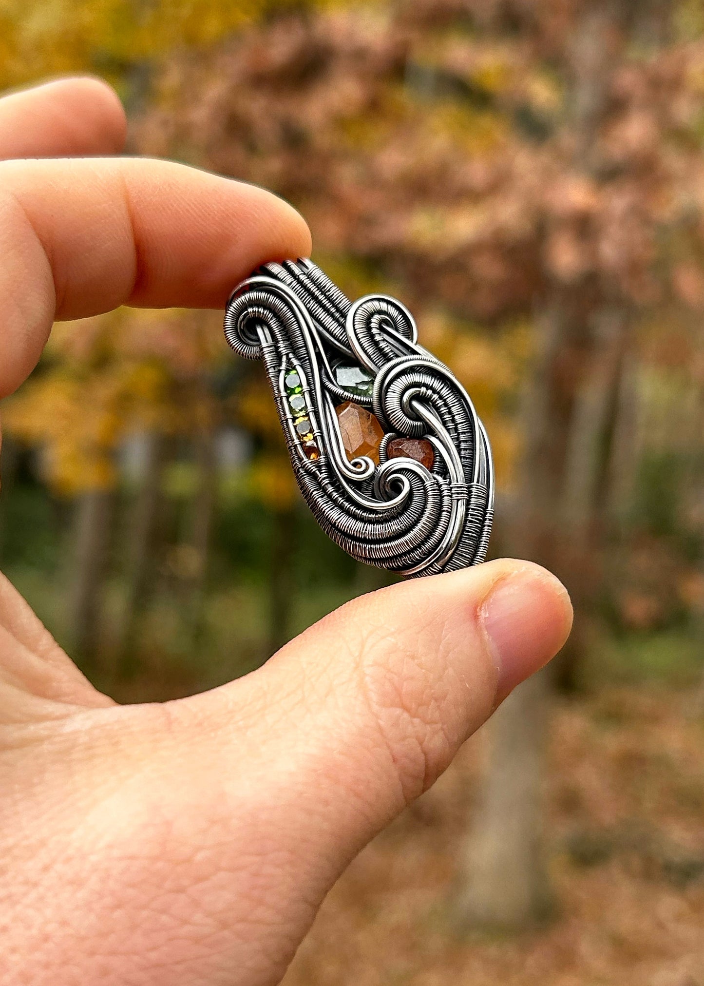 Autumnal Jammer Pendant // Garnet Crystals // Color Gradient // Festival Jewelry // Oxidized Silver Wire Wrap // Handmade Wire Art // Sexy