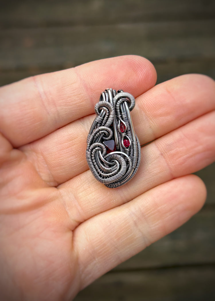 Mini Spinel Pendant // Red Gems // Wire Wrap // Festival Jewelry // Oxidized Silver // Handmade Wire Art // Small Jewelry // Wire Flow