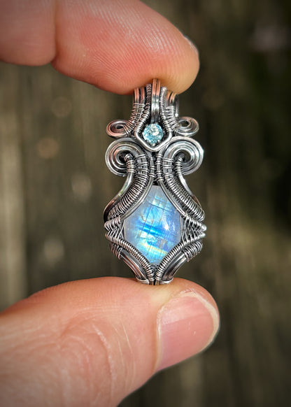 Rainbow Moonstone // Blue Topaz // Wire Wrapped Pendant // Symmetrical // Oxidized Silver // Festival Jewelry // Handmade Wire Art