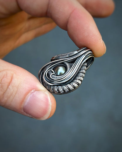 Black Pearl Pendant // Oxidized Silver // Wire Wrap // Festival Jewelry // Pearl Necklace // Handmade // Wire Flow // Elegant // Art