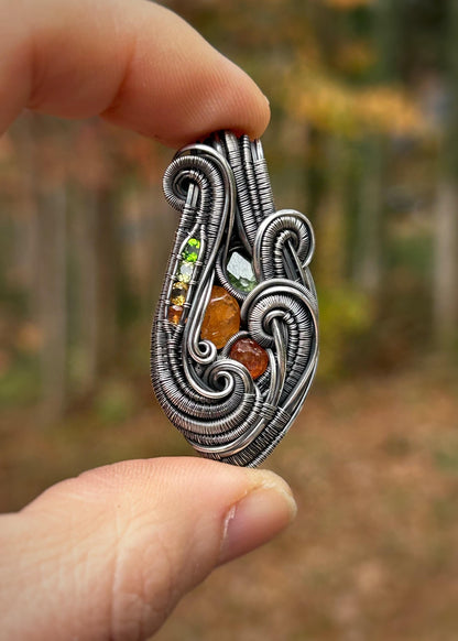 Autumnal Jammer Pendant // Garnet Crystals // Color Gradient // Festival Jewelry // Oxidized Silver Wire Wrap // Handmade Wire Art // Sexy