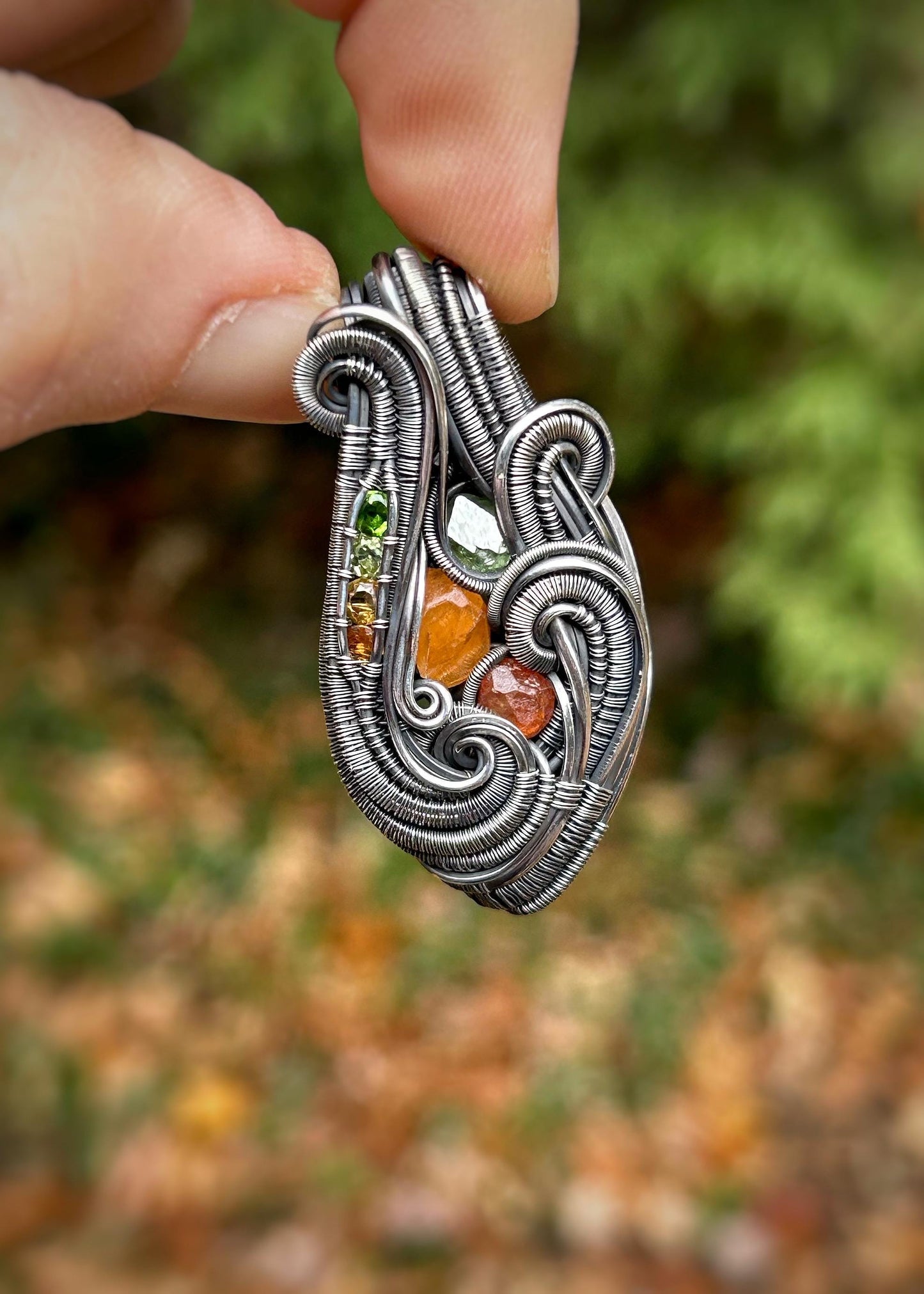 Autumnal Jammer Pendant // Garnet Crystals // Color Gradient // Festival Jewelry // Oxidized Silver Wire Wrap // Handmade Wire Art // Sexy