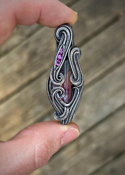 Slender Tourmaline Pendant // Aricanga Tourm // Oxidized Silver // Festival Jewelry // Handmade Wire Art // Organic Wire Flow // Garnets