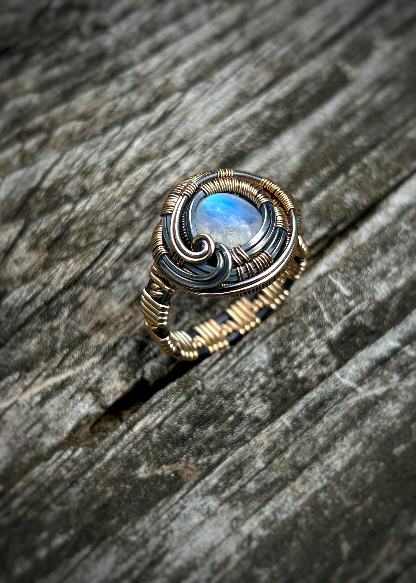 Moonstone Ring // Mixed Metals // Size 8 // Festival Jewelry // Handmade Wire Wrap // One of a Kind // Comfy // Organic Wire Flow // Sexy