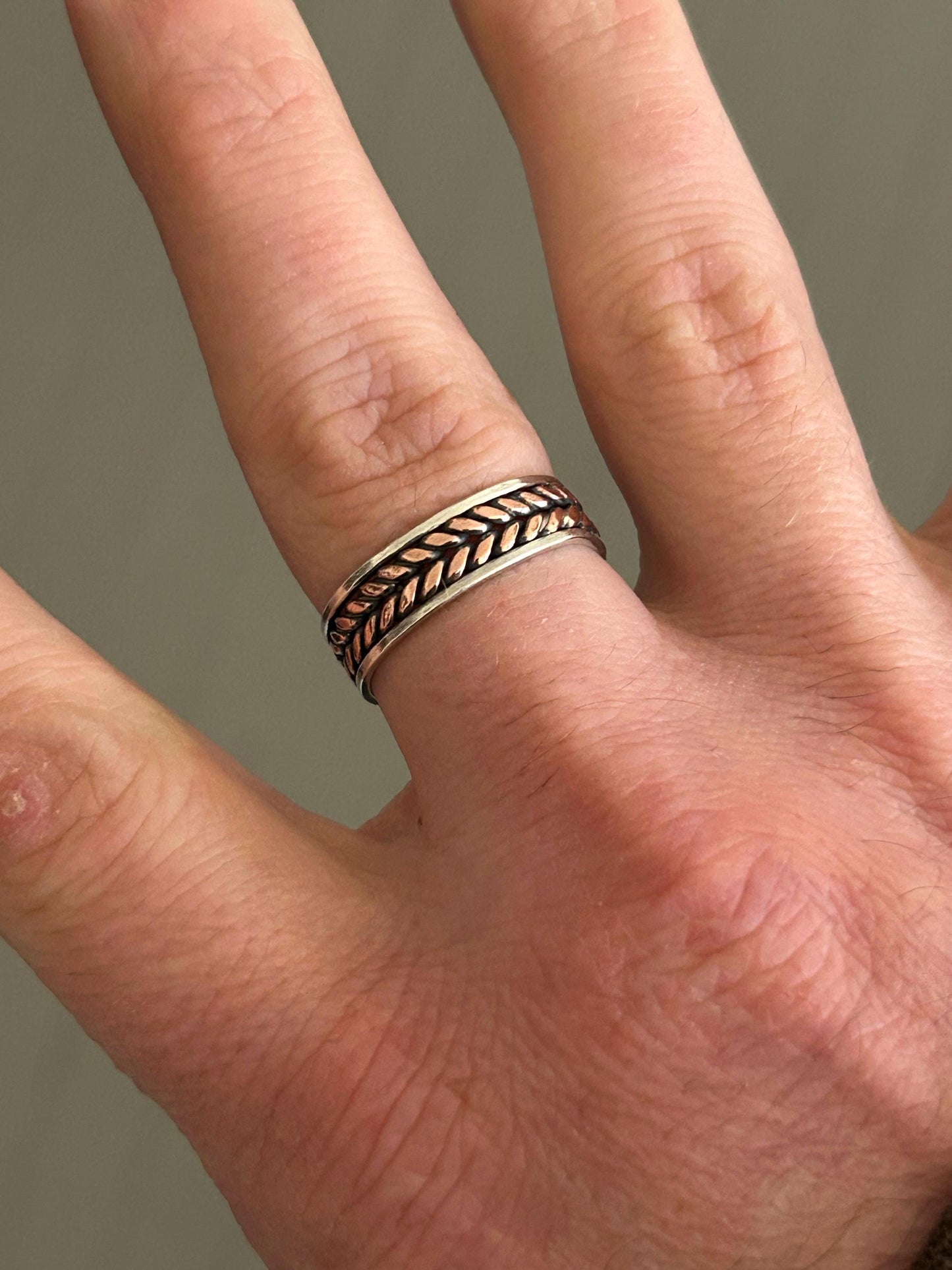 Twisted two-wire wheat pattern // Sterling silver and copper // wire wrapped band // size 10 // handmade ring // mixed metals // comfortable