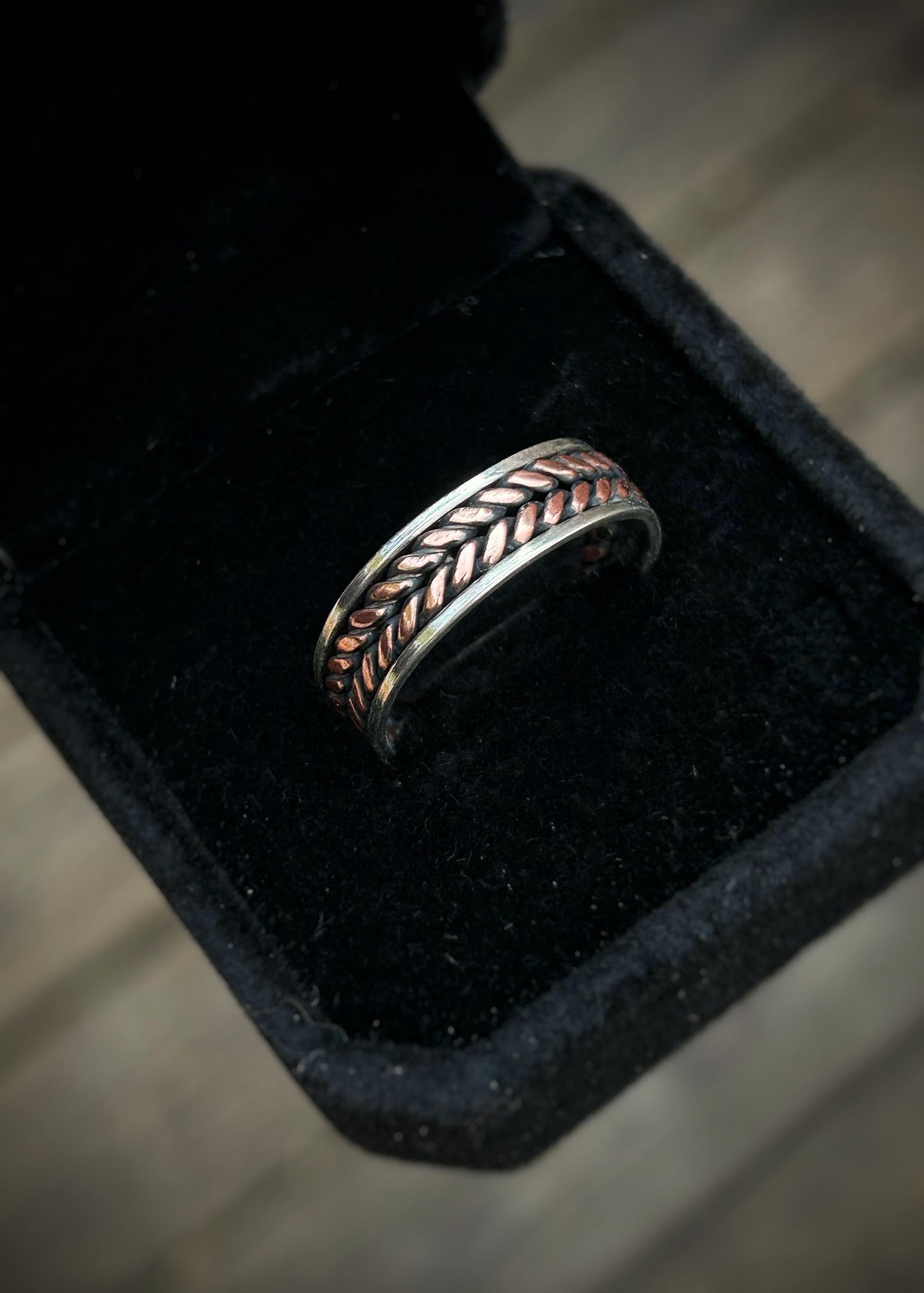 Twisted two-wire wheat pattern // Sterling silver and copper // wire wrapped band // size 10 // handmade ring // mixed metals // comfortable