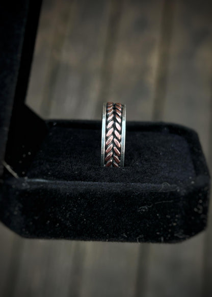 Twisted two-wire wheat pattern // Sterling silver and copper // wire wrapped band // size 10 // handmade ring // mixed metals // comfortable