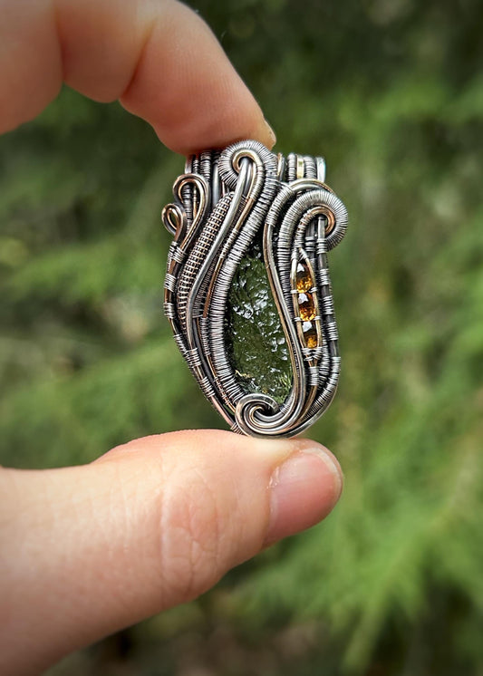 Wide Bail Moldavite Jammer // Faceted Tourmaline // Autumnal Colors // Oxidized Sterling Silver // Festival Jewelry // Organic Wire Flow