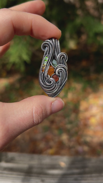 Autumnal Jammer Pendant // Garnet Crystals // Color Gradient // Festival Jewelry // Oxidized Silver Wire Wrap // Handmade Wire Art // Sexy