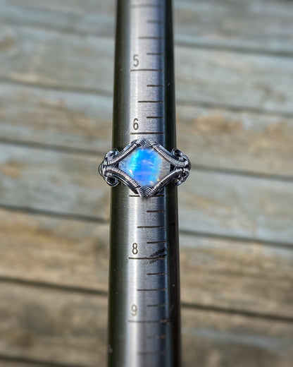 Moonstone Ring // Wire Wrapped Ring // Festival Jewelry // Oxidized Silver // Sexy // Size 6.5 // Elegant // Handmade // Sterling // Gem