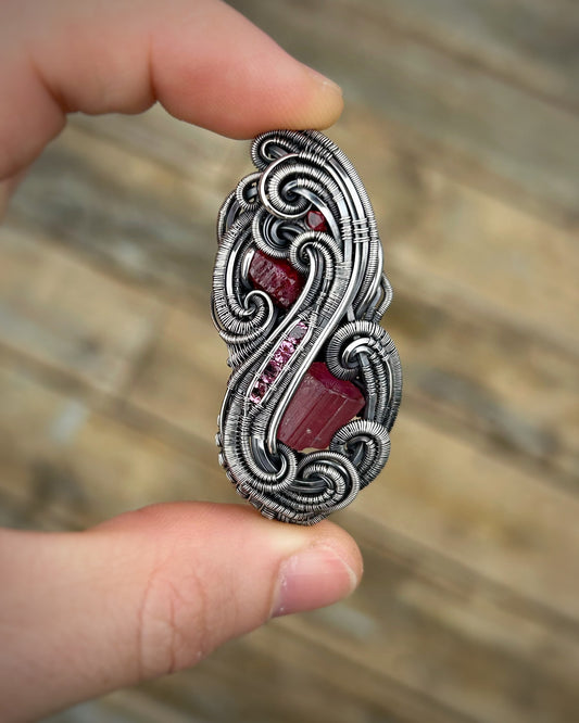 Pinky Red Jammer // Ruby // Pink Tourmaline // Oxidized Silver // Festival Jewelry // Spinel // Wire Wrapped Pendant // Flow // Sexy // Love
